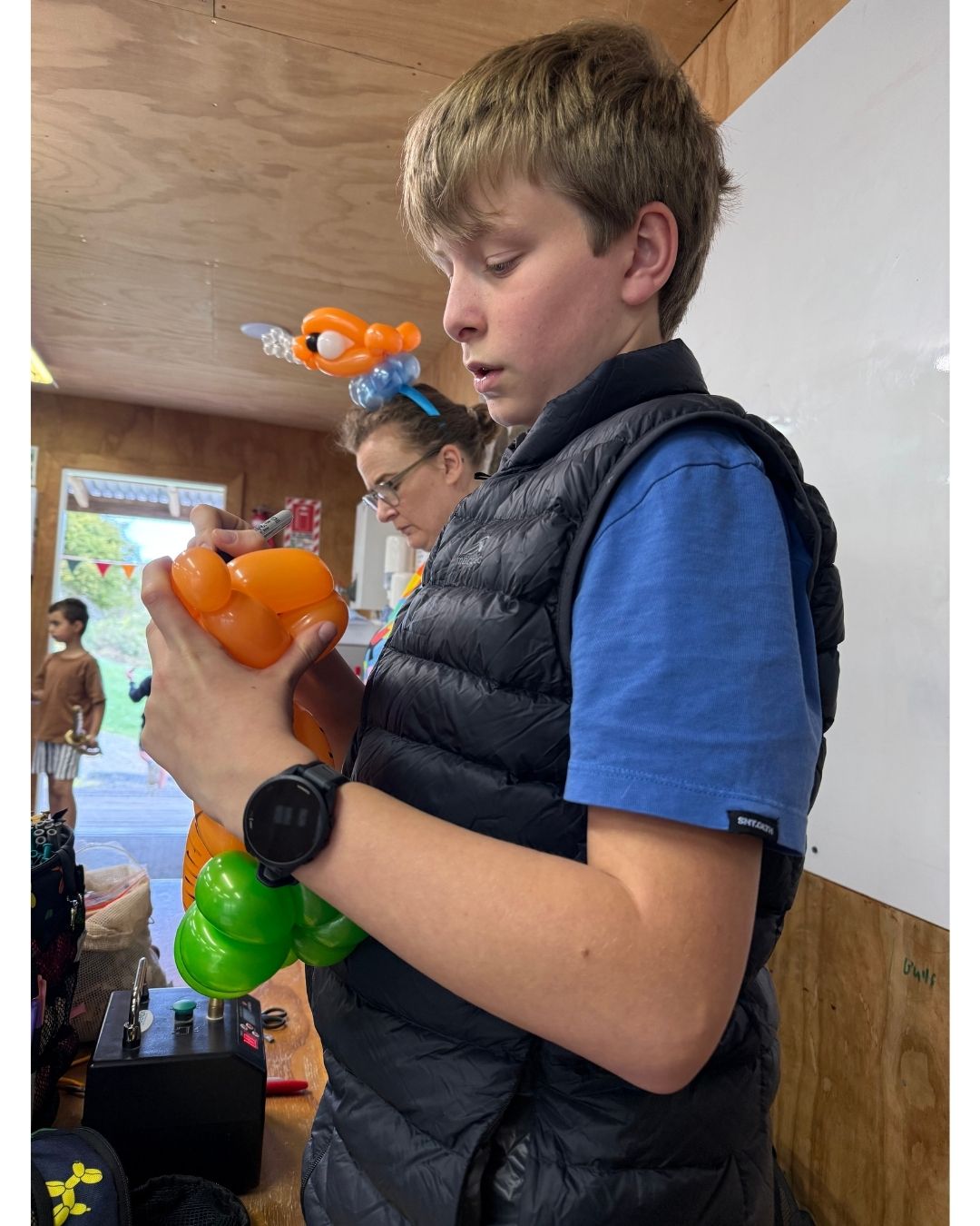 2 hours of balloon twisting - private parties / kids birthdays